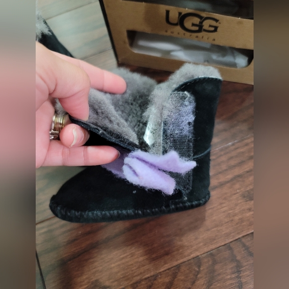 Toddler UGG booties - Picture 7 of 9